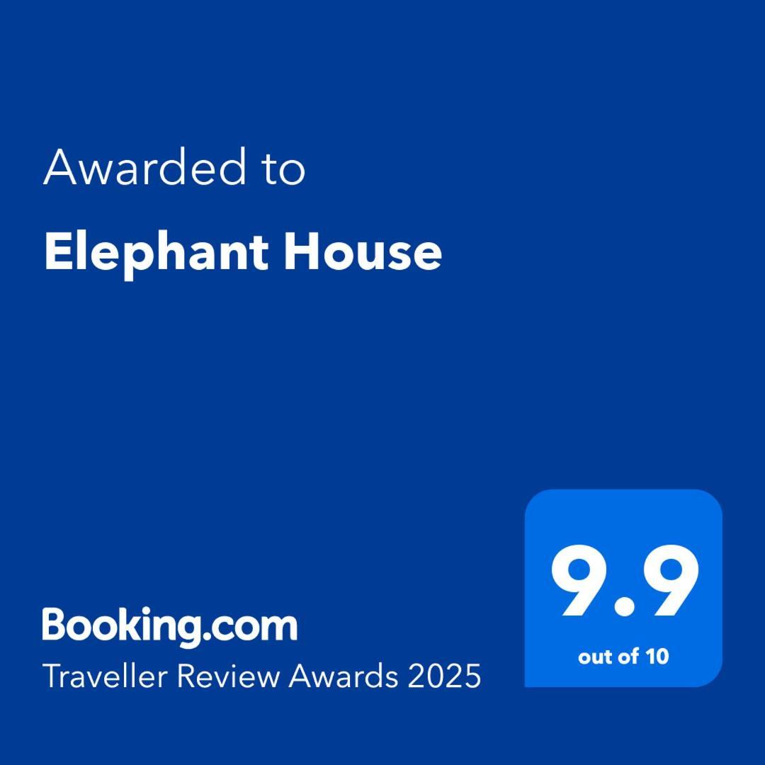 Elephant House Plovdiv Buitenkant foto